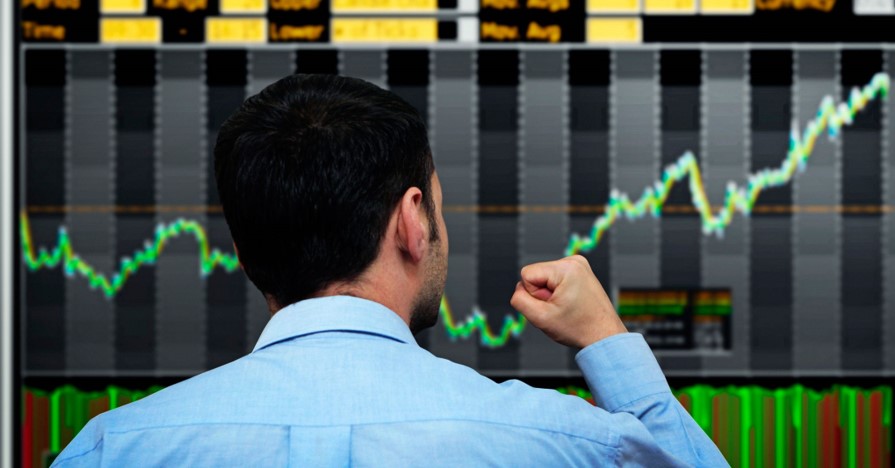 What does a forex trader do?